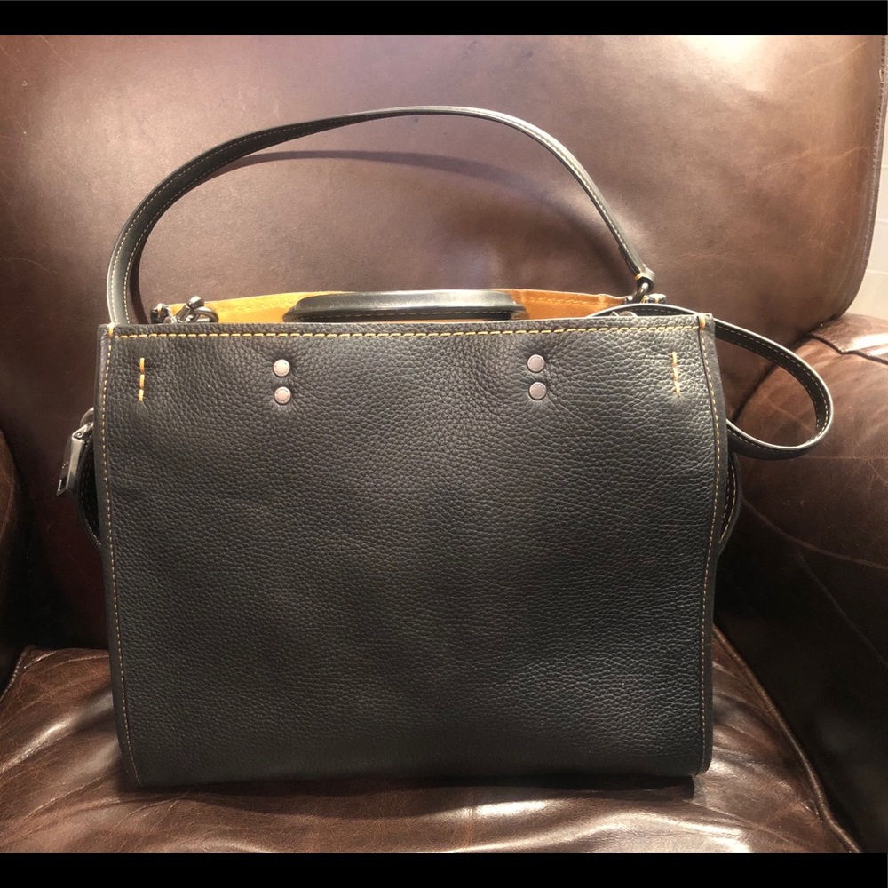 coach rogue b pebble black